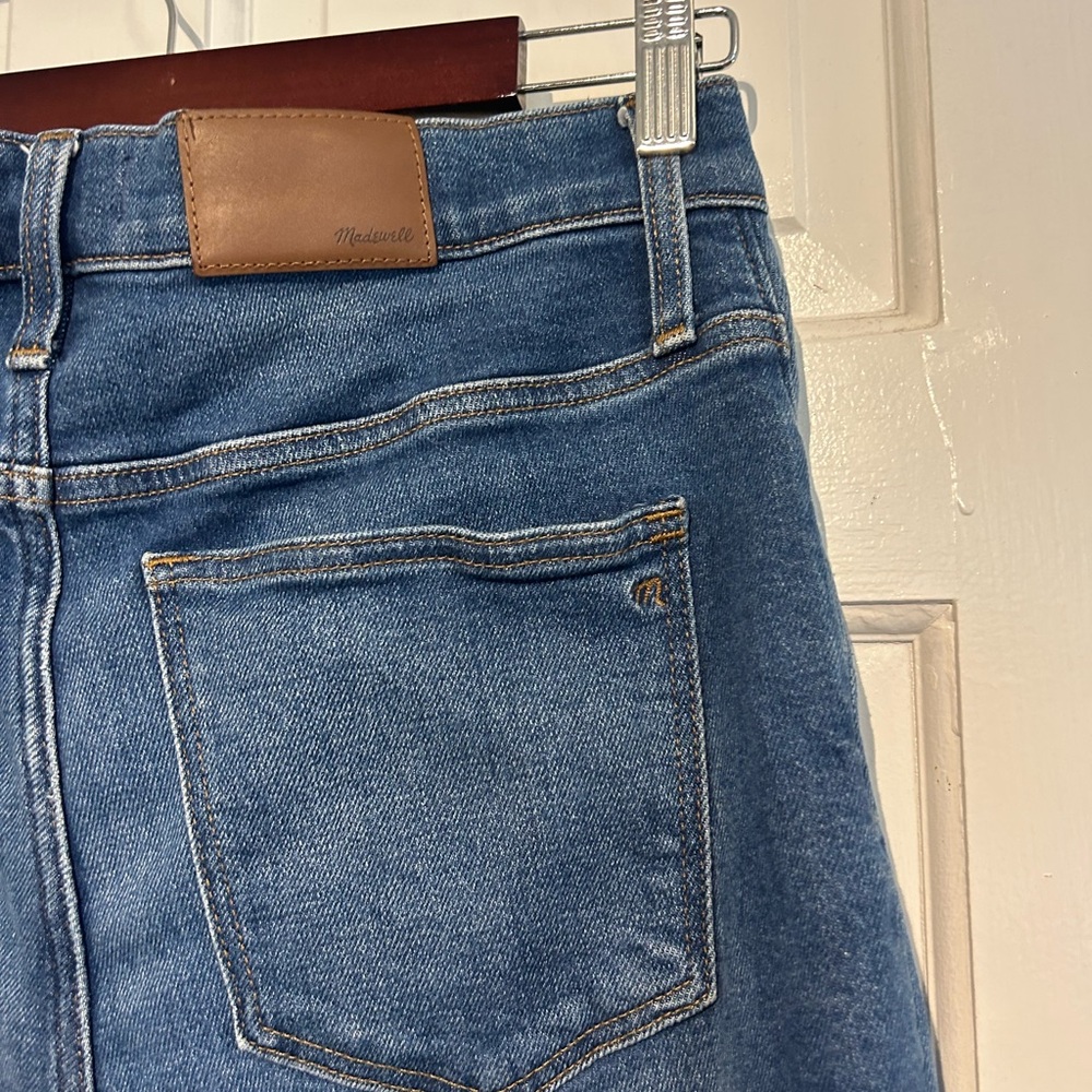 Madewell Cali Demi-Boot Jeans in Columbus Wash: Comfort Stretch Edition - Picture 7 of 13